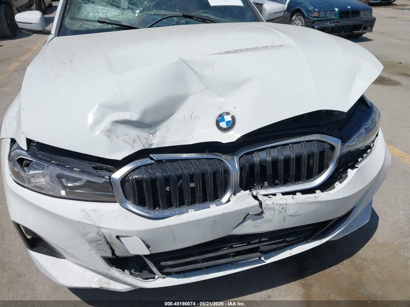 2023 BMW 330I 2.0L I-4 DI, DOHC, V(VIN: 3MW69FF07P8D40334