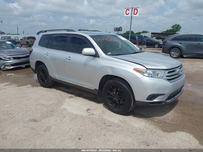 Vin: 5tdzk3eh8ds102831, lot: 45687964, toyota highlander base v6 2013 img_1