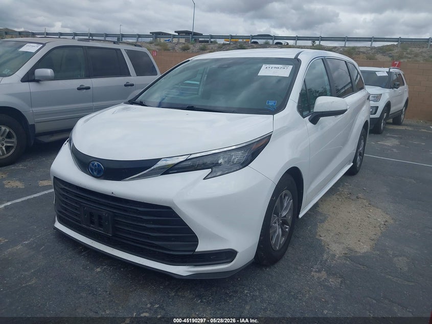 VIN 5TDKRKEC7SS235461 2025 TOYOTA SIENNA LE