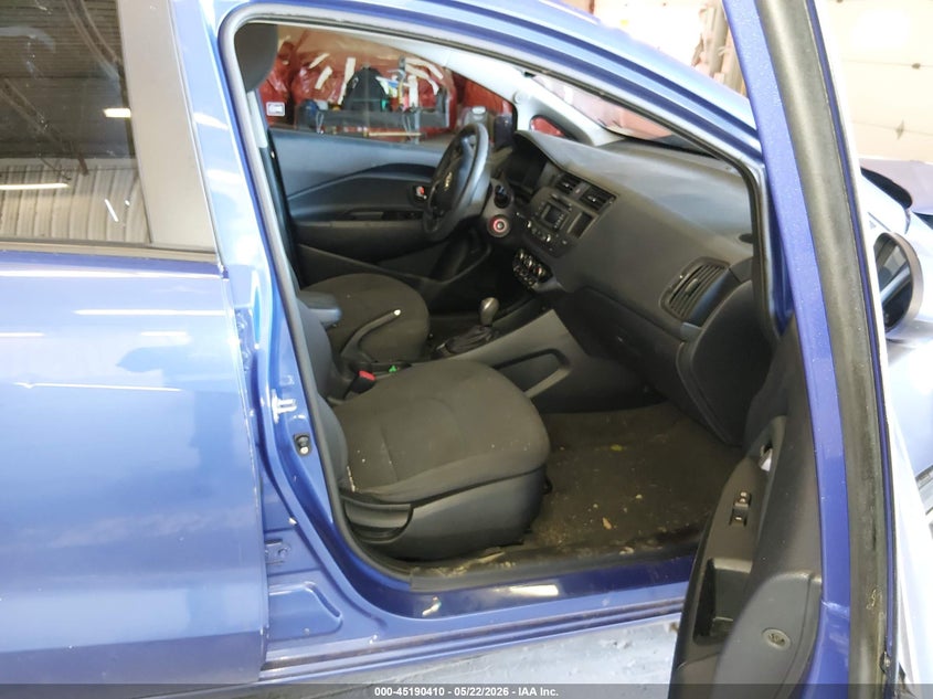 2013 KIA RIO auction photo 5