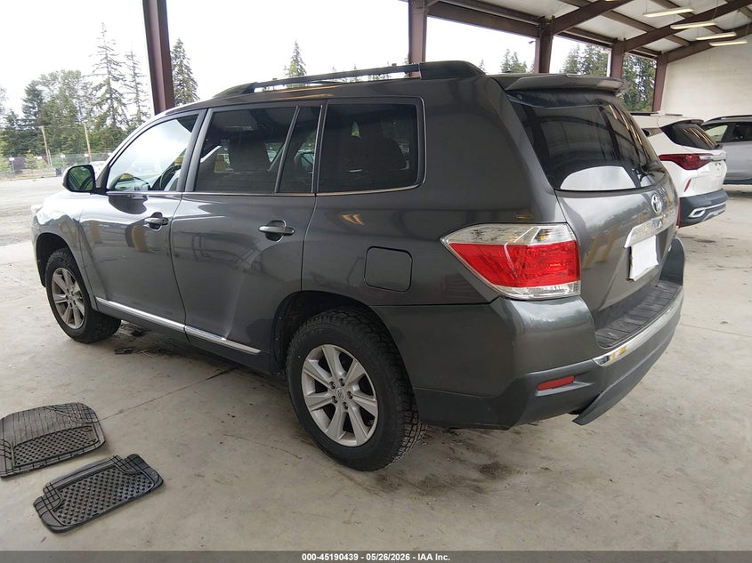 Vin: 5tdbk3ehxcs163436, lot: 45688151, toyota highlander base v6 20123