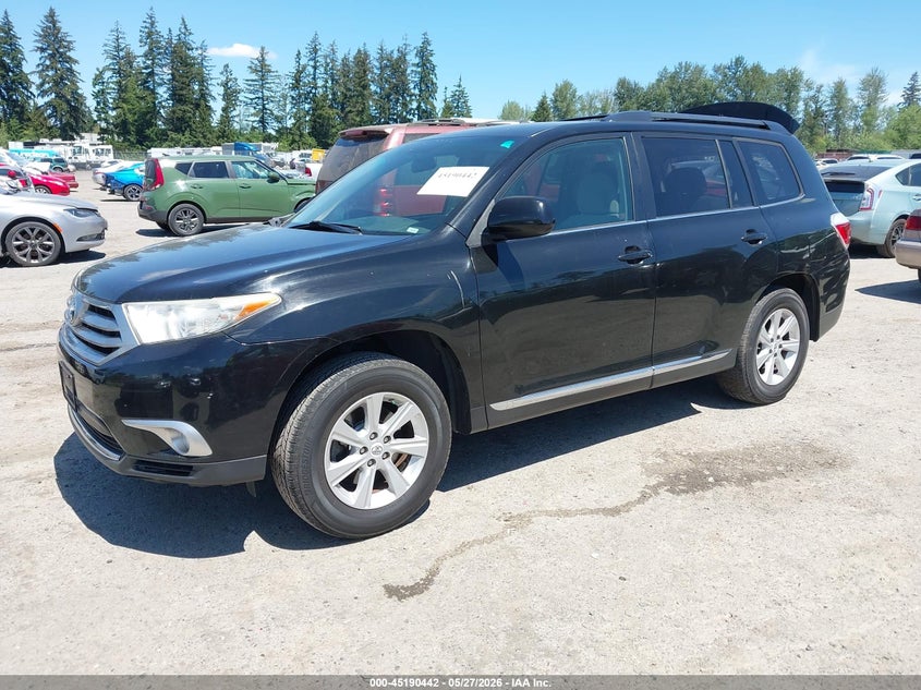 Vin: 5tdbk3eh2bs063734, lot: 45688154, toyota highlander base v6 20112