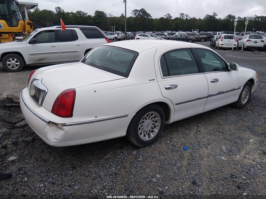 1999 LINCOLN TOWN CAR auction photo 4