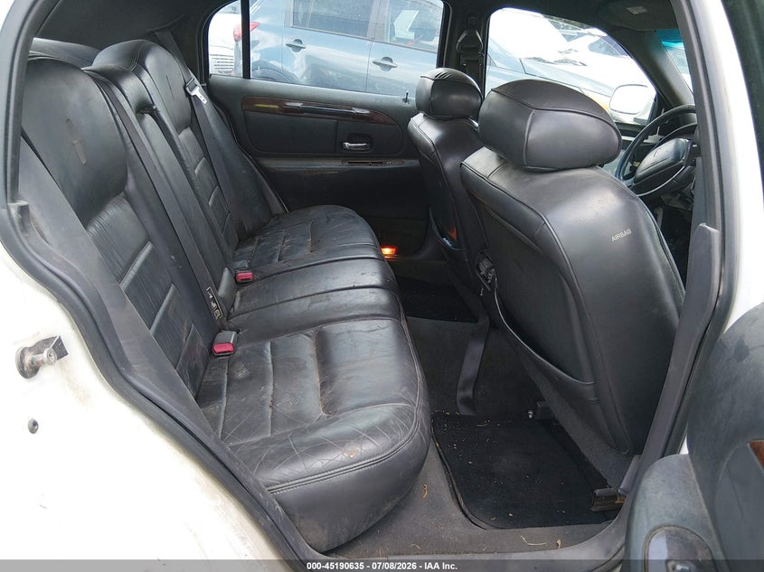 1999 LINCOLN TOWN CAR auction photo 8
