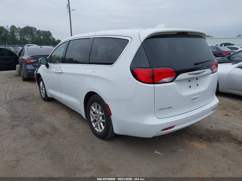 Vin: 2c4rc1cg8lr176138, lot: 45688411, chrysler voyager lx 20203