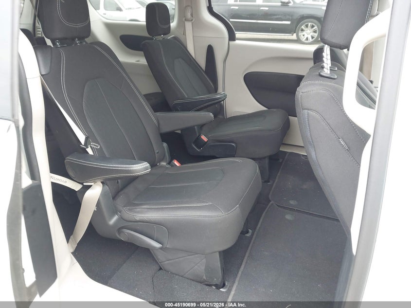 AtlanticExpress - Chrysler Voyager