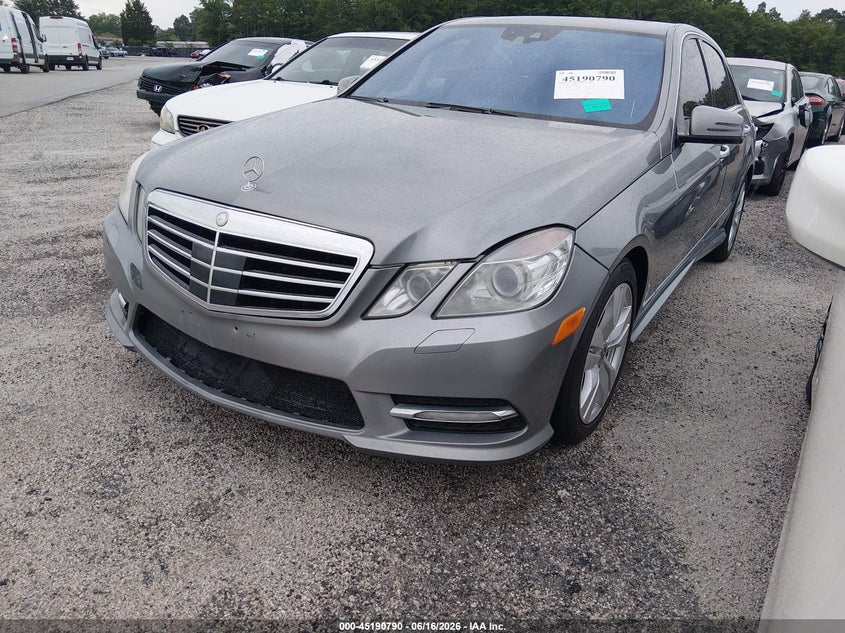 2013 Mercedes-Benz E 350 WDDHF5KB2DA675562 photo 1
