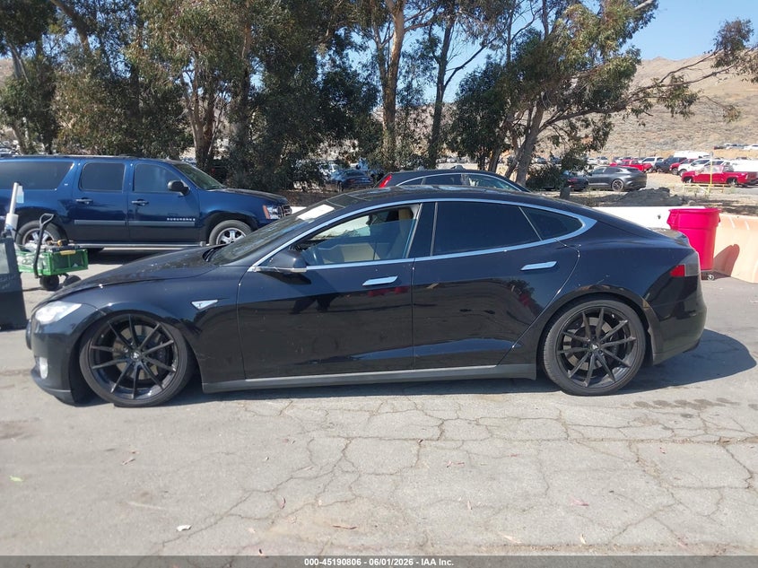 2015 Tesla Model S 70D/85D/P85D VIN: 5YJSA1E27FF109359 Lot: 45190806