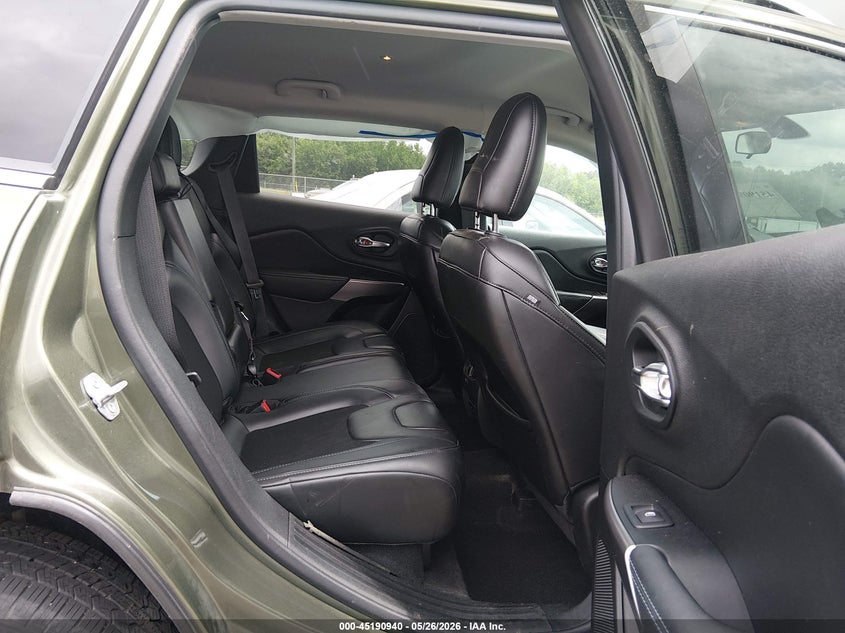2019 JEEP CHEROKEE auction photo 8