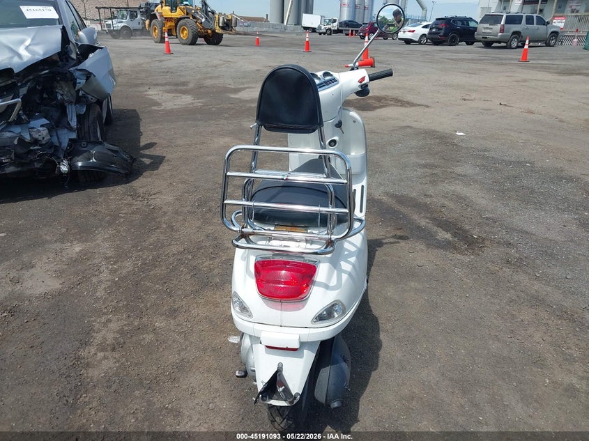 2009 Vespa Lx 50 VIN: ZAPC386B895500241 Lot: 45191093