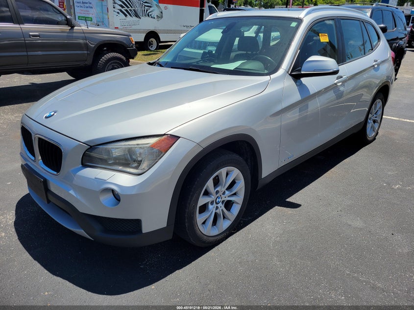 2014 Bmw X1 Xdrive28i WBAVL1C50EVY22220 photo 1