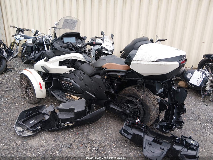 2024 CAN-AM SPYDER ROADSTER auction photo 3