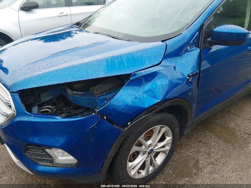 VIN 1FMCU9GD8HUD03171 2017 FORD ESCAPE SE