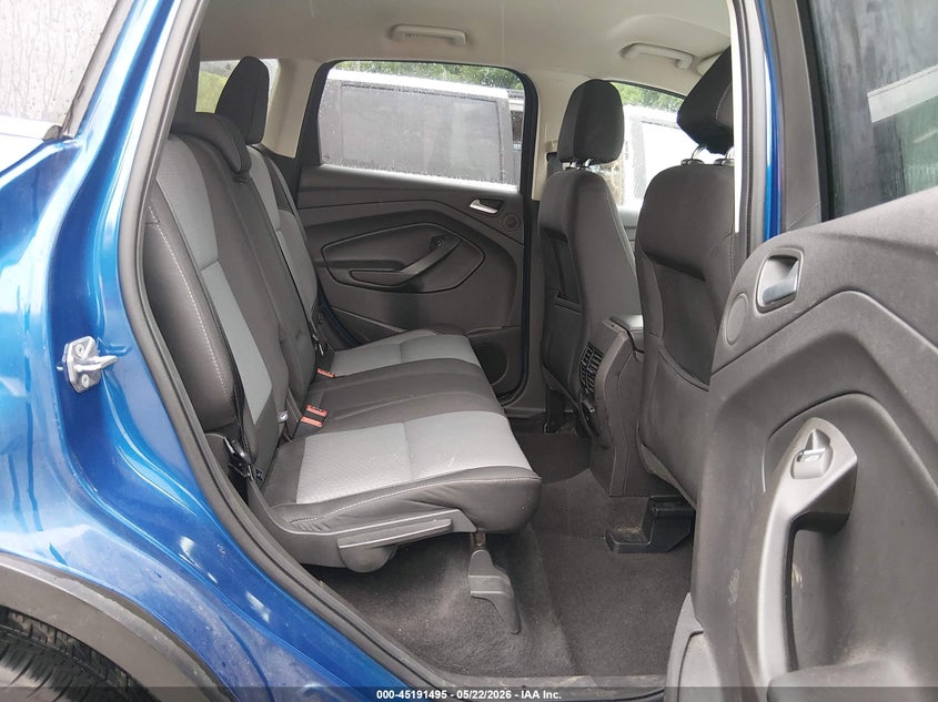 VIN 1FMCU9GD8HUD03171 2017 FORD ESCAPE SE