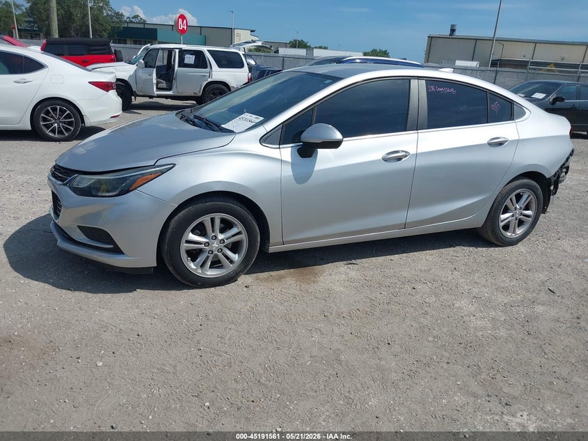 2018 Chevrolet Cruze Lt Auto 1G1BE5SM0J7241016 photo 1