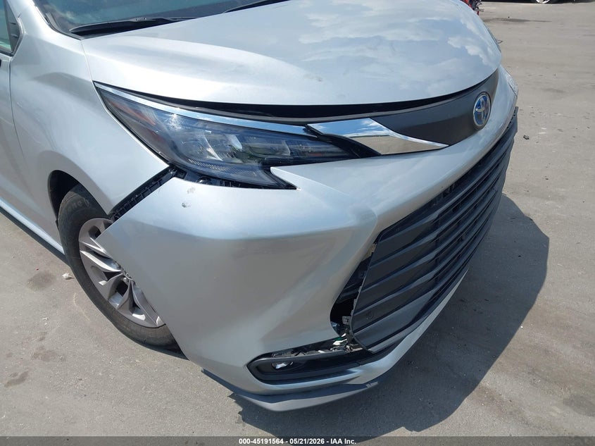 2025 TOYOTA SIENNA 2.5L I-4 DI, DOHC, V(VIN: 5TDYRKEC7SS235826