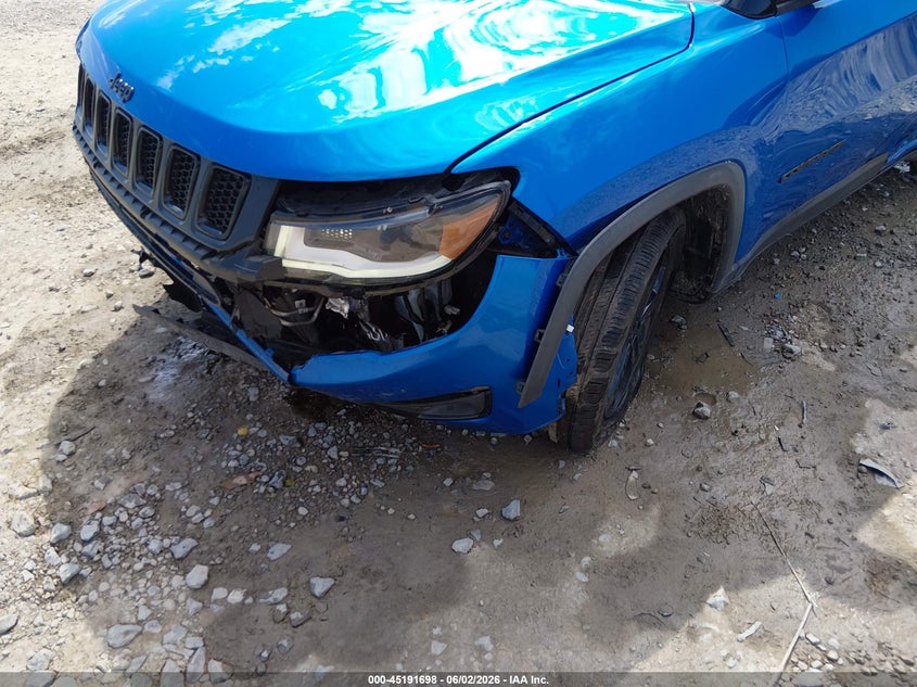VIN: 3C4NJDBB8LT157856 2020 JEEP COMPASS ALTITUDE 4X4