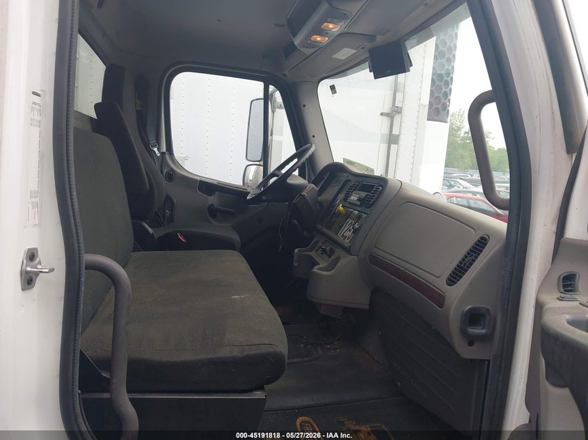 2023 FREIGHTLINER M2 106 auction photo 5