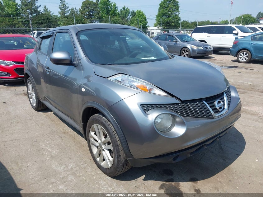 2013 NISSAN JUKE S