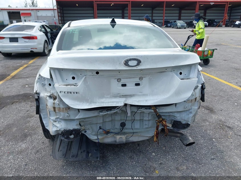 2021 KIA FORTE auction photo 6