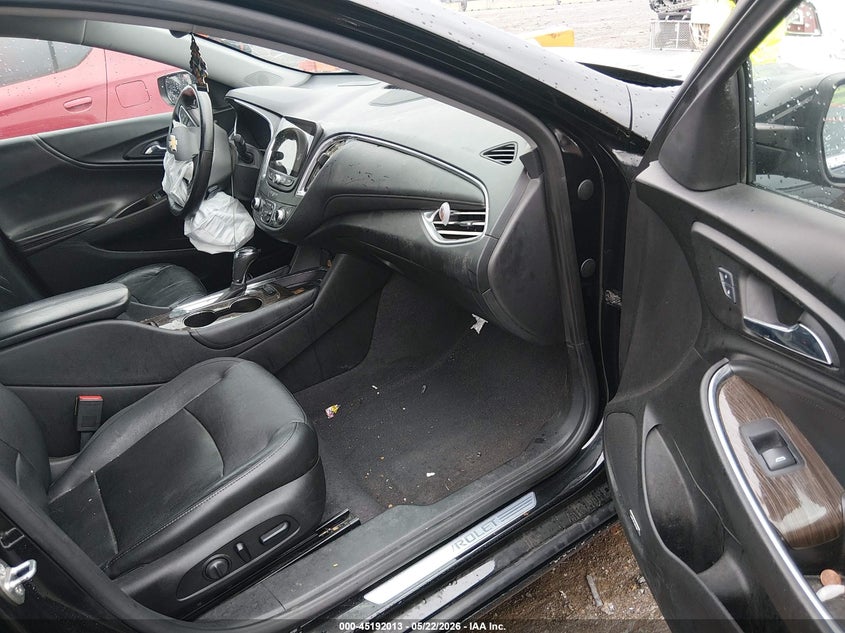 2017 CHEVROLET MALIBU auction photo 5
