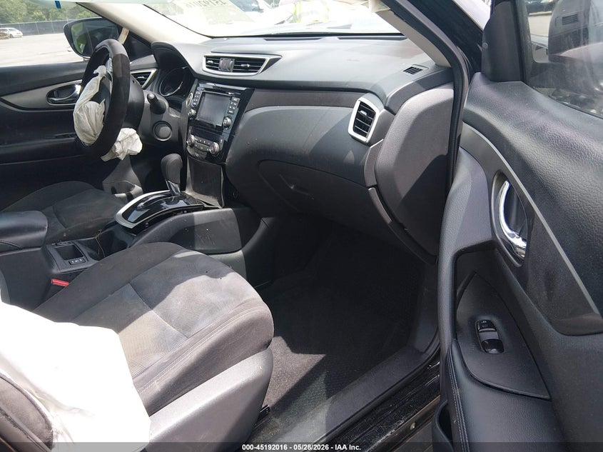2016 NISSAN ROGUE auction photo 5