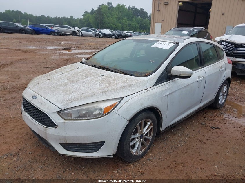 2015 Ford Focus Se 1FADP3K21FL365197 photo 1