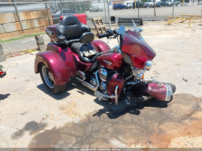 2016 Harley-Davidson FLHTCUTG