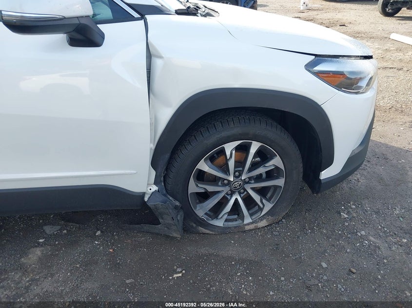 2022 Toyota Corolla Cross Xle VIN: 7MUDAABG6NV028474 Lot: 45192392