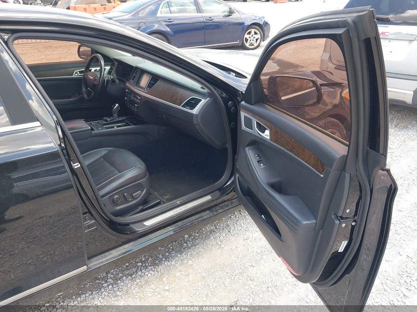 2015 HYUNDAI GENESIS auction photo 5