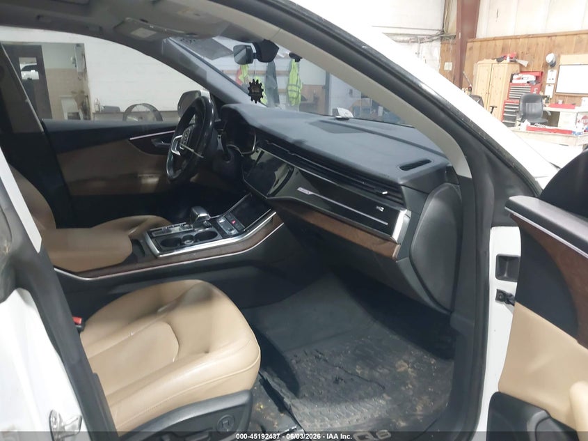 AUDI Q8 - zdjęcie 5