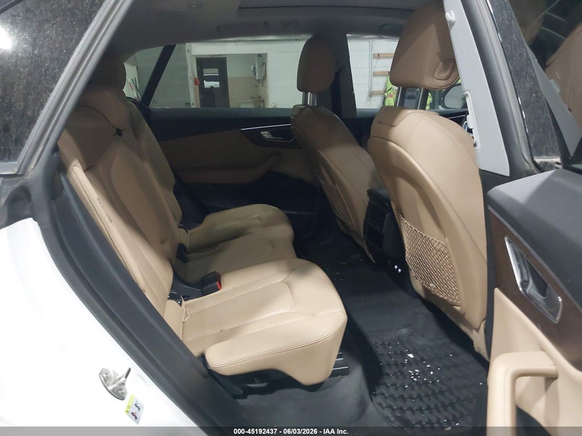 AUDI Q8 - zdjęcie 8