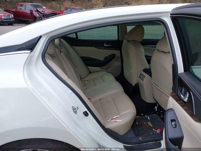 VIN 1N4AA6APXHC374745 2017 NISSAN MAXIMA 3.5 PLATINUM