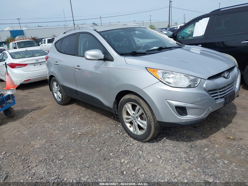 2010 HYUNDAI TUCSON GLS