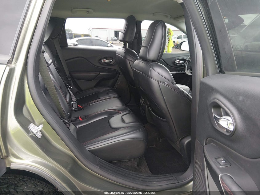 AtlanticExpress - Jeep Cherokee