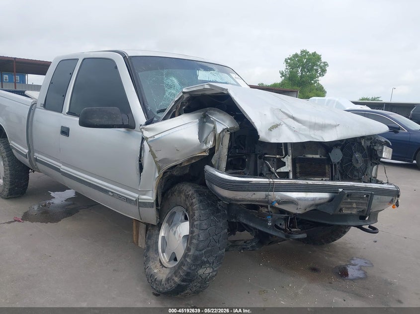 1996 Chevrolet Gmt-400 K1500 VIN: 2GCEK19R3T1200743 Lot: 45192639