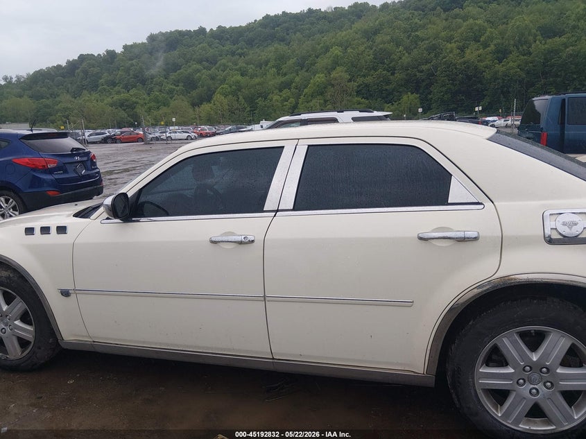2006 Chrysler 300C VIN: 2C3KK63H26H375498 Lot: 45192832