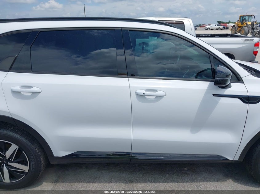 2023 KIA SORENTO S — Фото 13