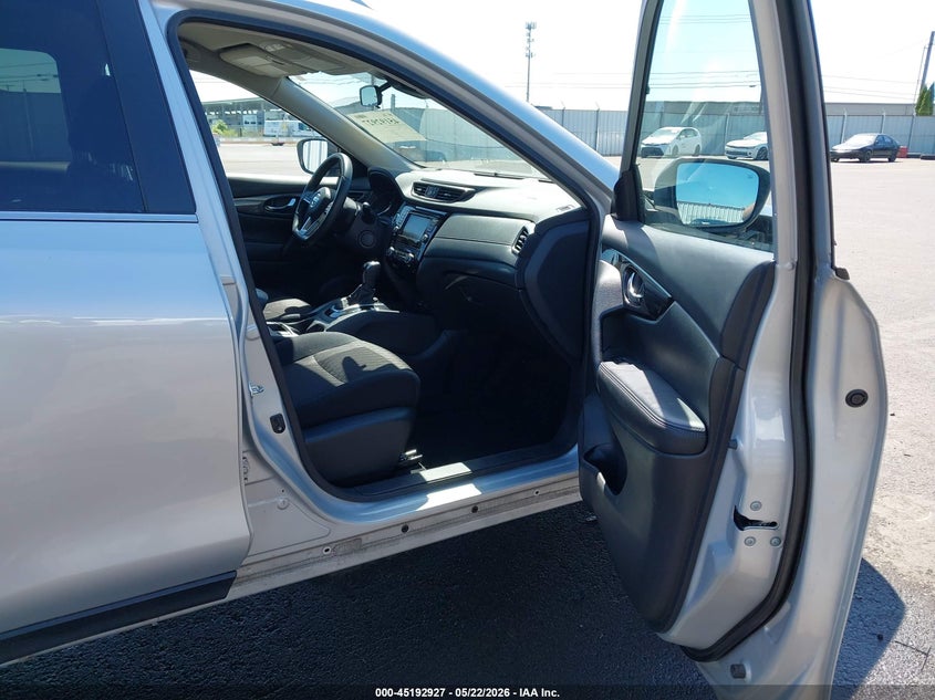 VIN 5N1AT2MV5KC752691 2019 NISSAN ROGUE SV