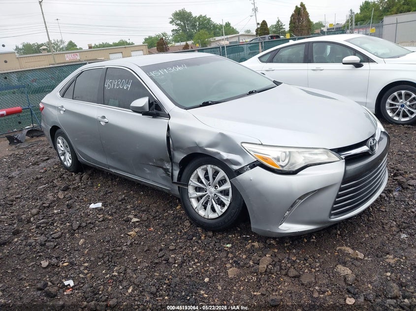 2015 TOYOTA CAMRY auction photo 1