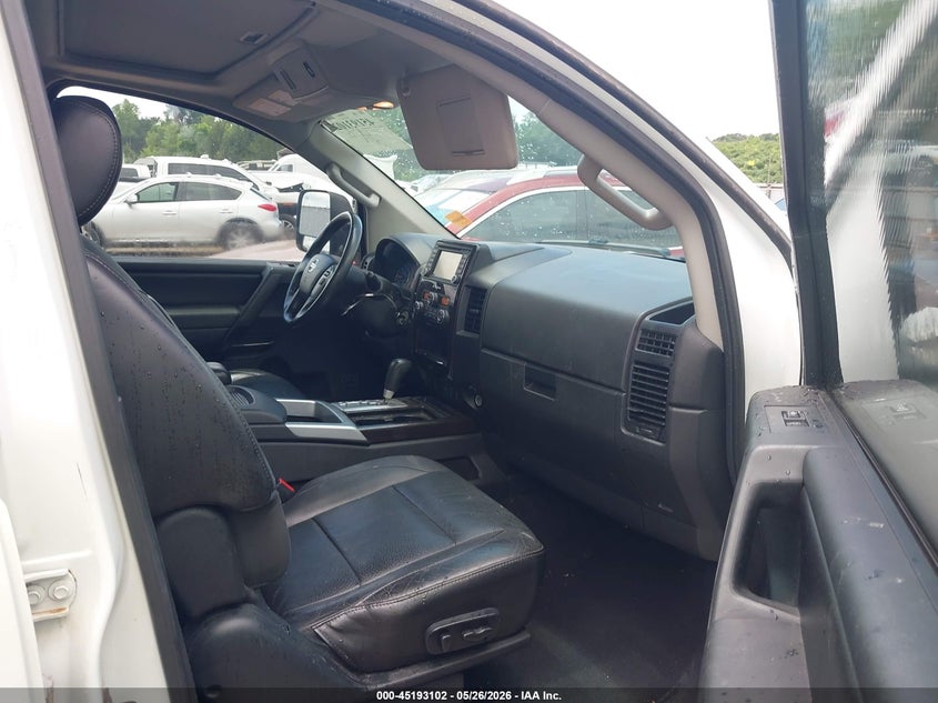 2014 NISSAN TITAN auction photo 5