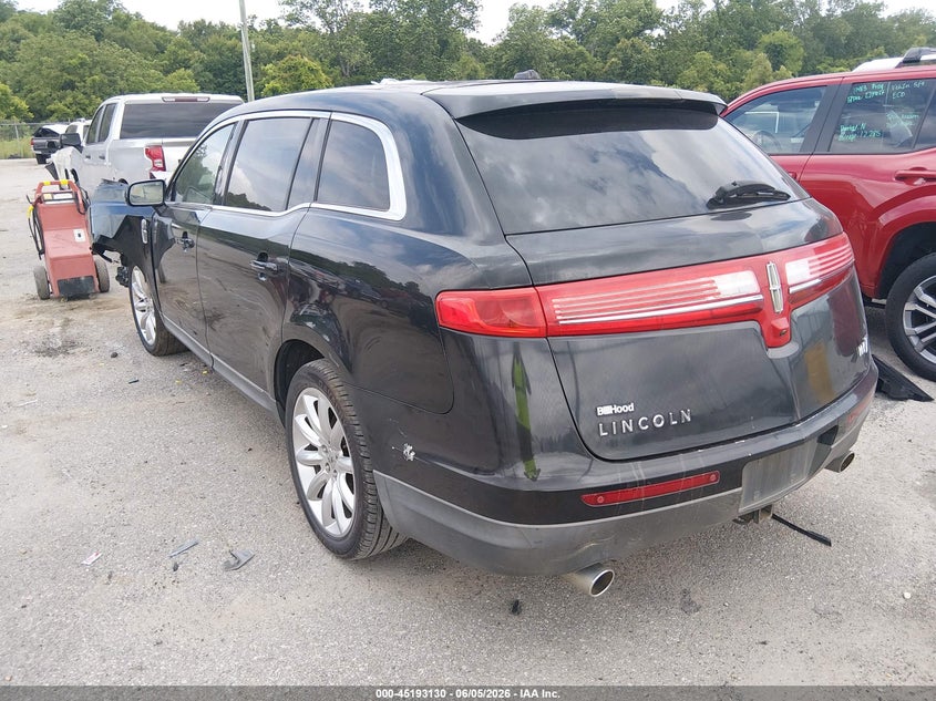 2010 LINCOLN MKT auction photo 3