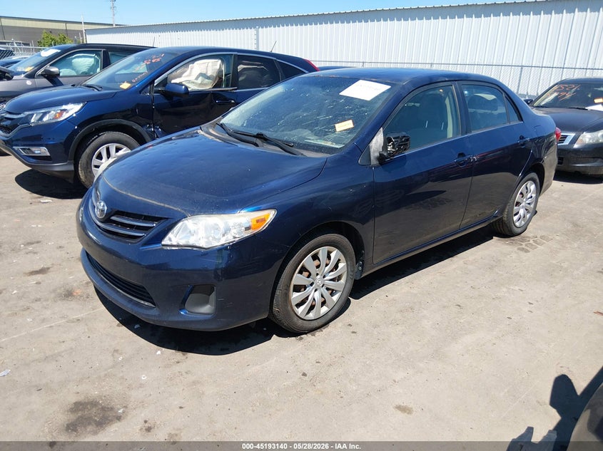 2013 Toyota Corolla Le JTDBU4EE2DJ121699 photo 1
