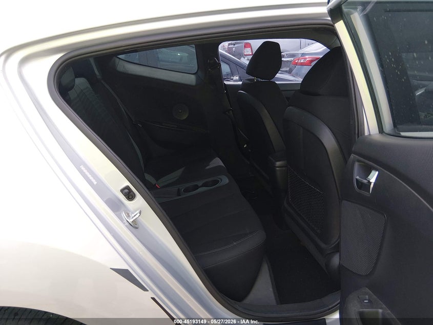 2016 Hyundai Veloster VIN: KMHTC6AD6GU280613 Lot: 45193149