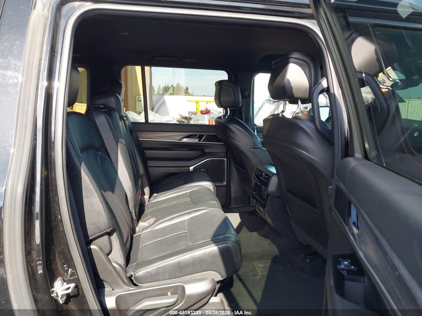 2024 Jeep Wagoneer L Series Ii 4X2 VIN: 1C4SJRBP3RS110837 Lot: 45193233