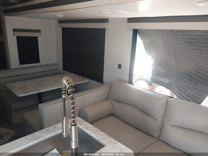2022 EAST TO WEST DELLA TERRA auction photo 5