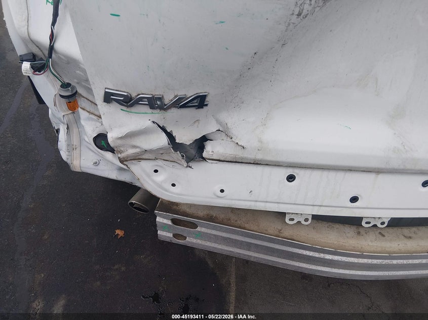 VIN 2T3F1RFV7RC413798 2024 TOYOTA RAV4 LE