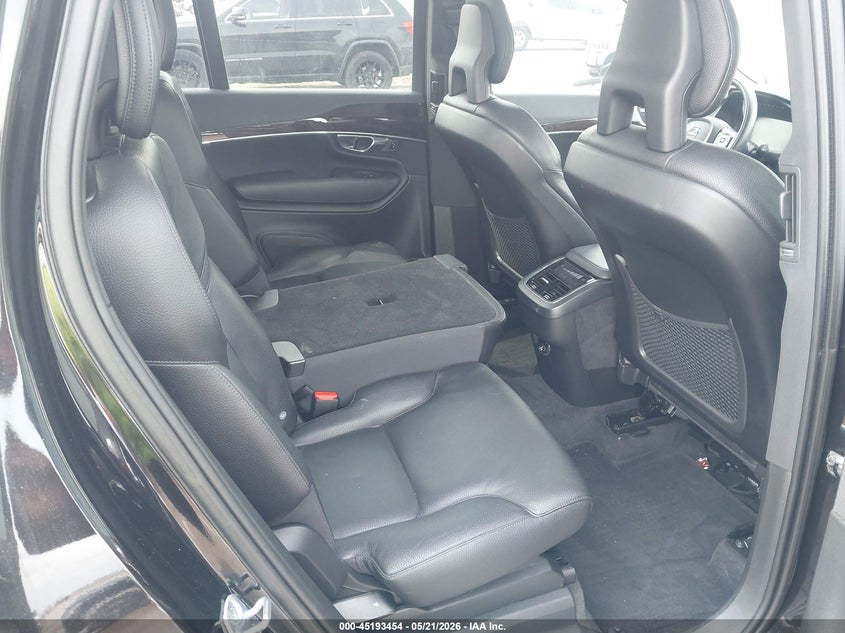 2016 VOLVO XC90 auction photo 8