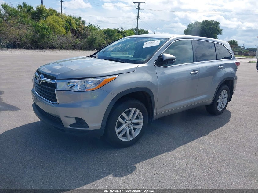 Vin: 5tdbkrfh3fs095762, lot: 45691575, toyota highlander le v6 20152