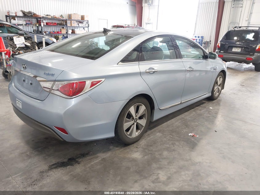2012 HYUNDAI SONATA HYBRID auction photo 4
